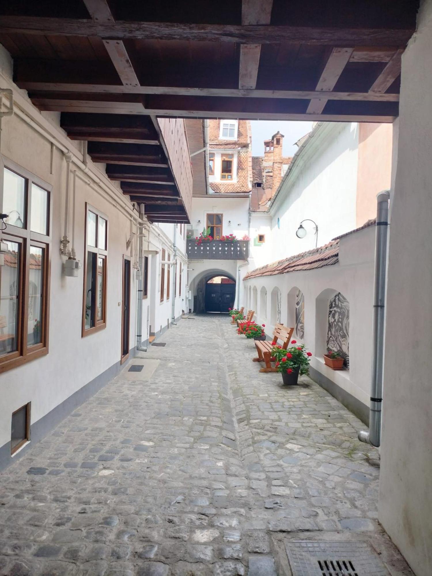 Hotel Casa Sforii Braşov Exterior foto